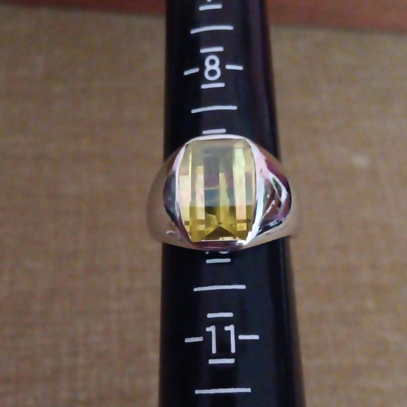 925 Silver Light Yellow Crystal Ring - Picture 2 of 11